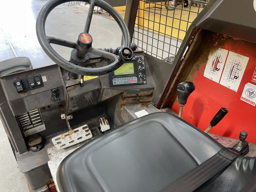MANITOU TMT 25S DIESEL ENGINE MOFFETT – 2 TONNE LIFTING CAPACITY – 2015 – 955340