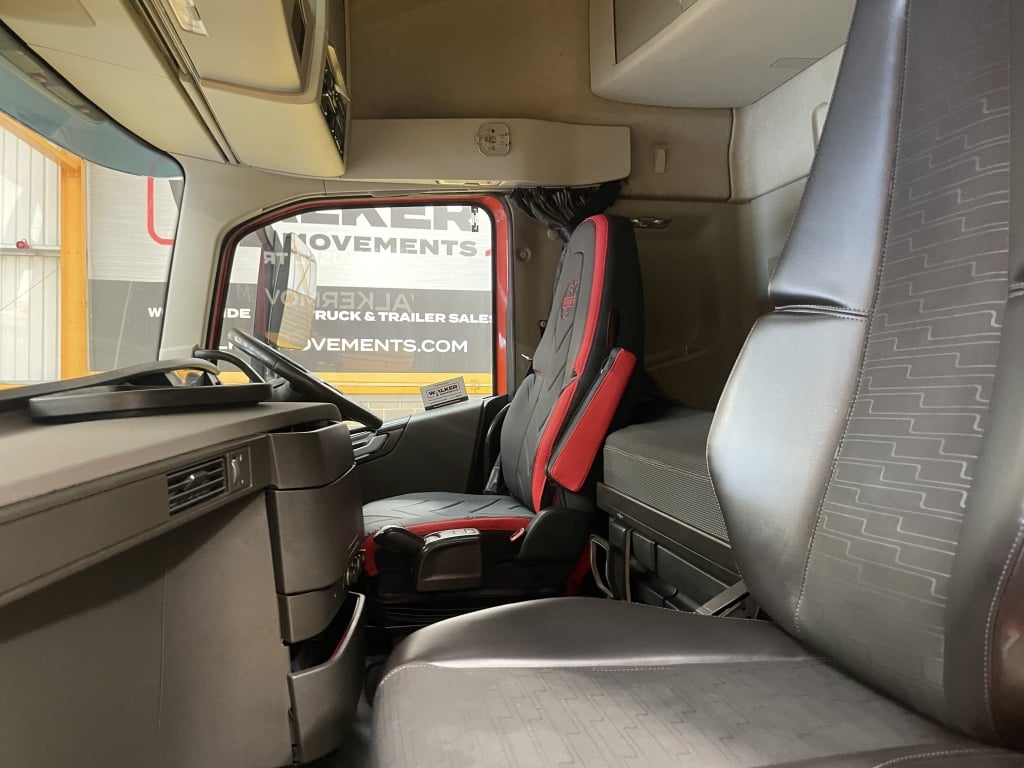 VOLVO FH 460 VERSION 4 GLOBETROTTER *EURO 6* 6X2 TRACTOR UNIT – 2018 – AY18 LXB