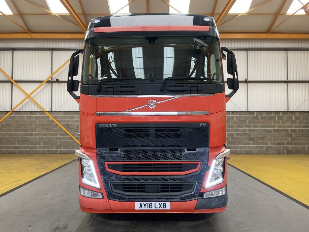 VOLVO FH 460 VERSION 4 GLOBETROTTER *EURO 6* 6X2 TRACTOR UNIT – 2018 – AY18 LXB