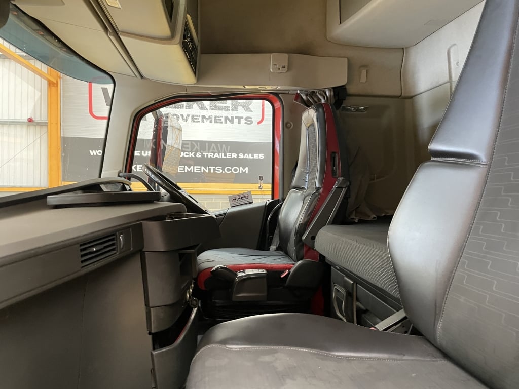VOLVO FH 460 VERSION 4 GLOBETROTTER *EURO 6* 6X2 TRACTOR UNIT – 2018 – AY18 LXK