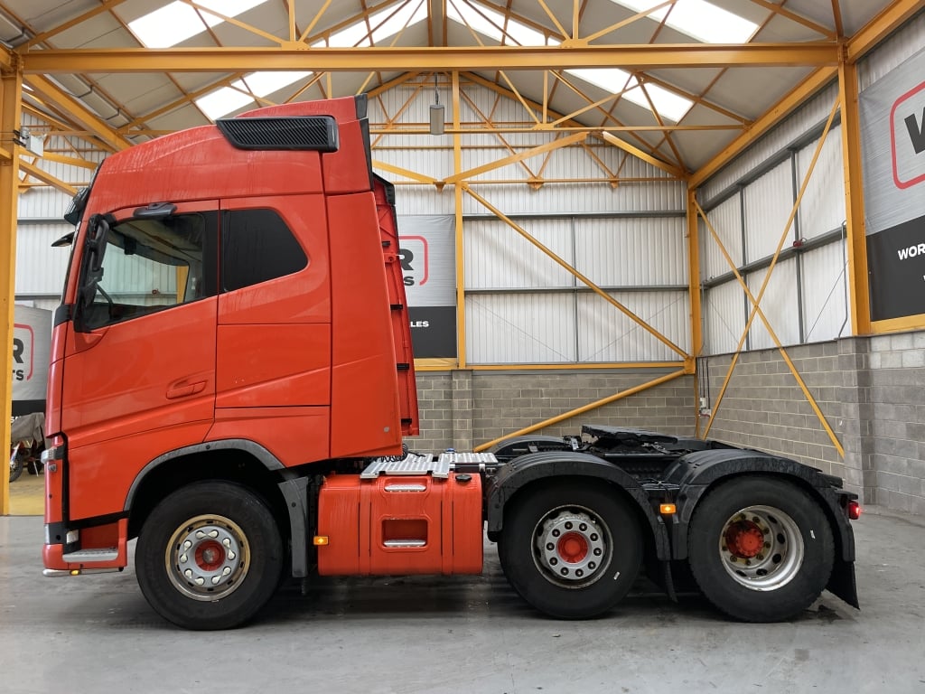VOLVO FH 460 VERSION 4 GLOBETROTTER *EURO 6* 6X2 TRACTOR UNIT – 2018 – AY18 LXK