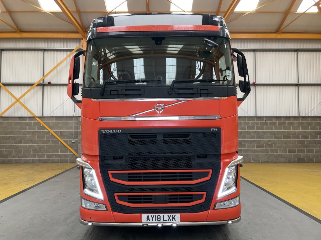 VOLVO FH 460 VERSION 4 GLOBETROTTER *EURO 6* 6X2 TRACTOR UNIT – 2018 – AY18 LXK