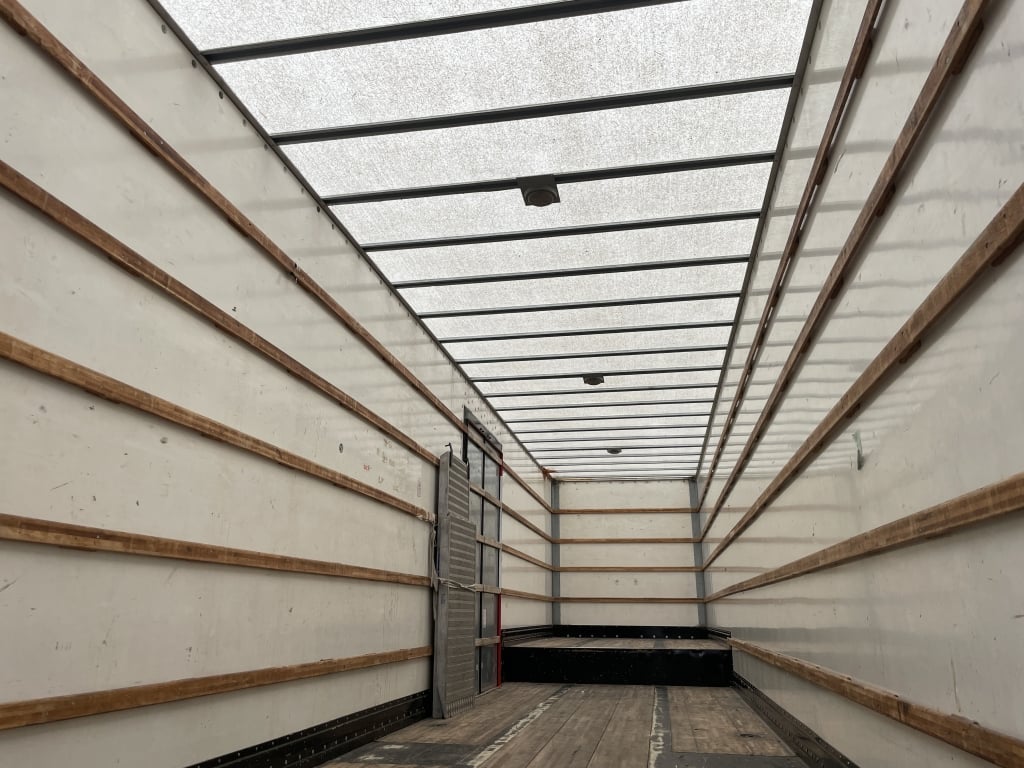 MONTRACON 45FT TANDEM AXLE STEPFRAME BOX TRAILER – 2012 – C339883