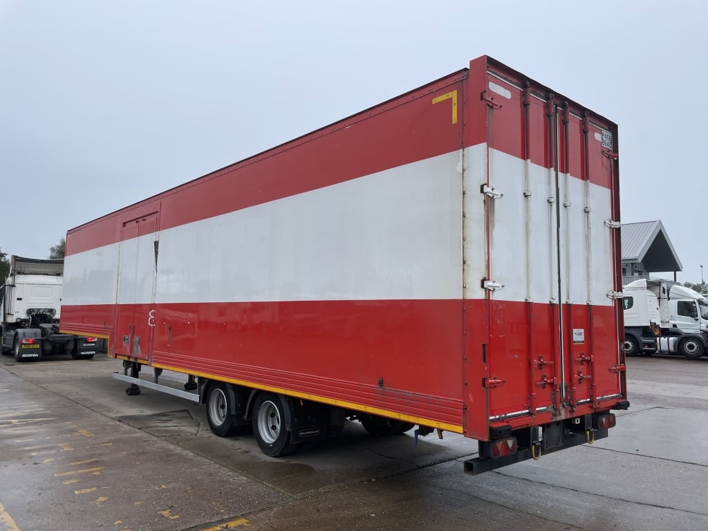 MONTRACON 45FT TANDEM AXLE STEPFRAME BOX TRAILER – 2012 – C339883