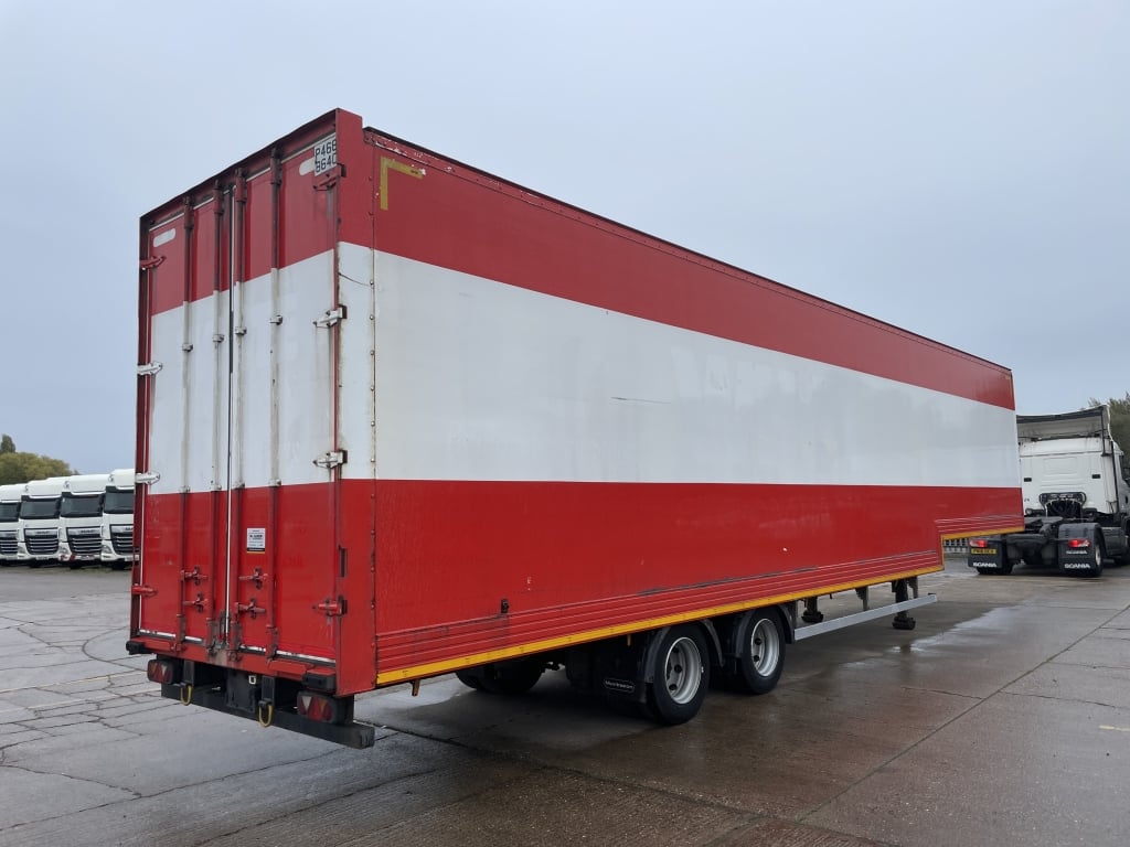 MONTRACON 45FT TANDEM AXLE STEPFRAME BOX TRAILER – 2012 – C339883