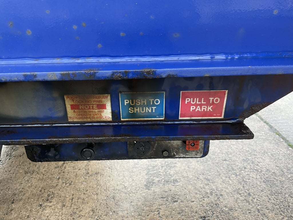 DENNISON LOCK AND GO SLIDING SKELETAL TRAILER – 2013 – C353426