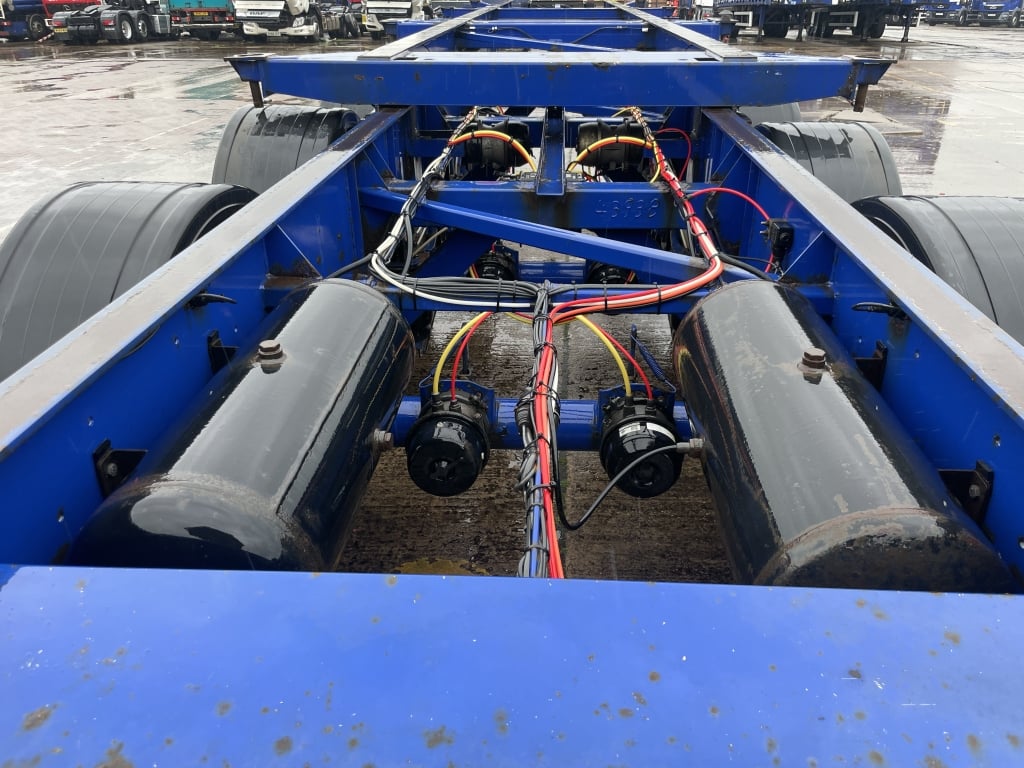DENNISON LOCK AND GO SLIDING SKELETAL TRAILER – 2014 – C379300