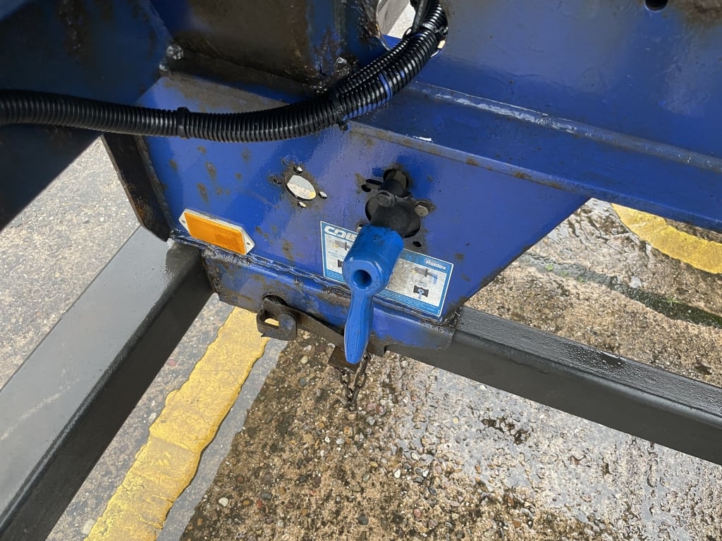 DENNISON LOCK AND GO SLIDING SKELETAL TRAILER – 2014 – C379300