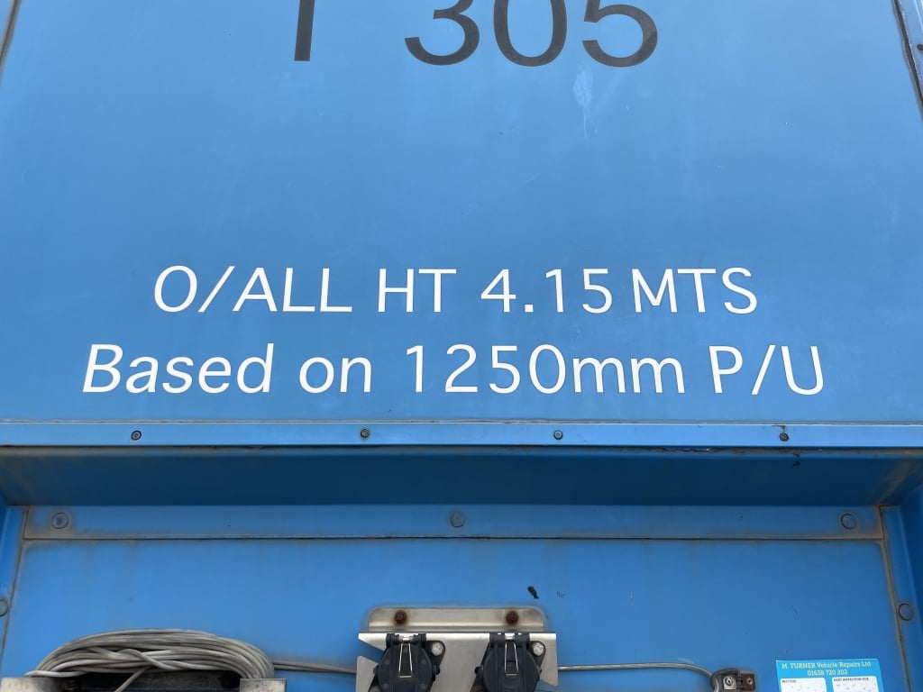 SDC 45FT CURTAINSIDE TRAILER – 2015 – C385276