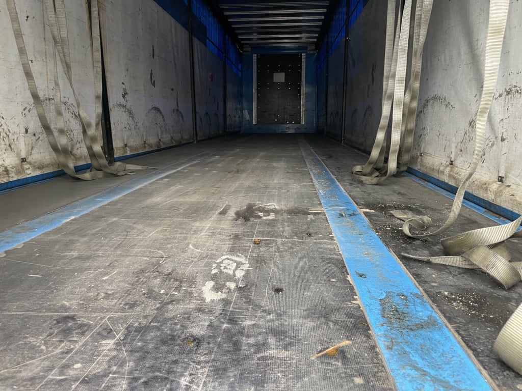 SDC 45FT CURTAINSIDE TRAILER – 2015 – C385276