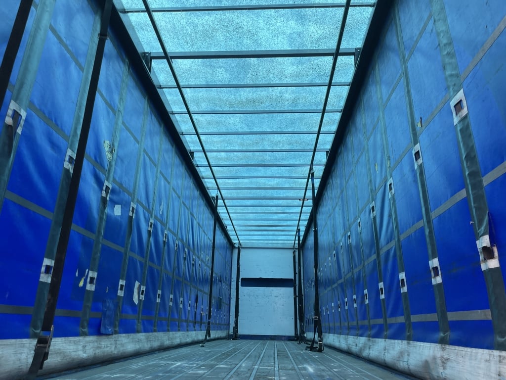 SDC/LAWRENCE DAVID 45FT CURTAINSIDE TRAILER – 2015 – C406215