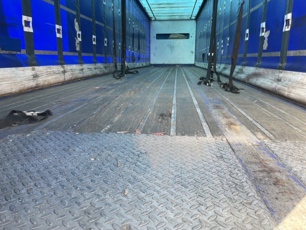 SDC/LAWRENCE DAVID 45FT CURTAINSIDE TRAILER – 2015 – C410730