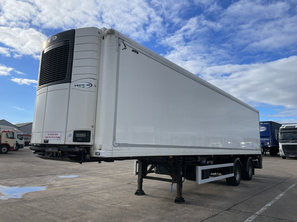 GRAY AND ADAMS 36FT TANDEM AXLE INSULATED FRIDGE/FREEZER TRAILER – 2016 – C418197