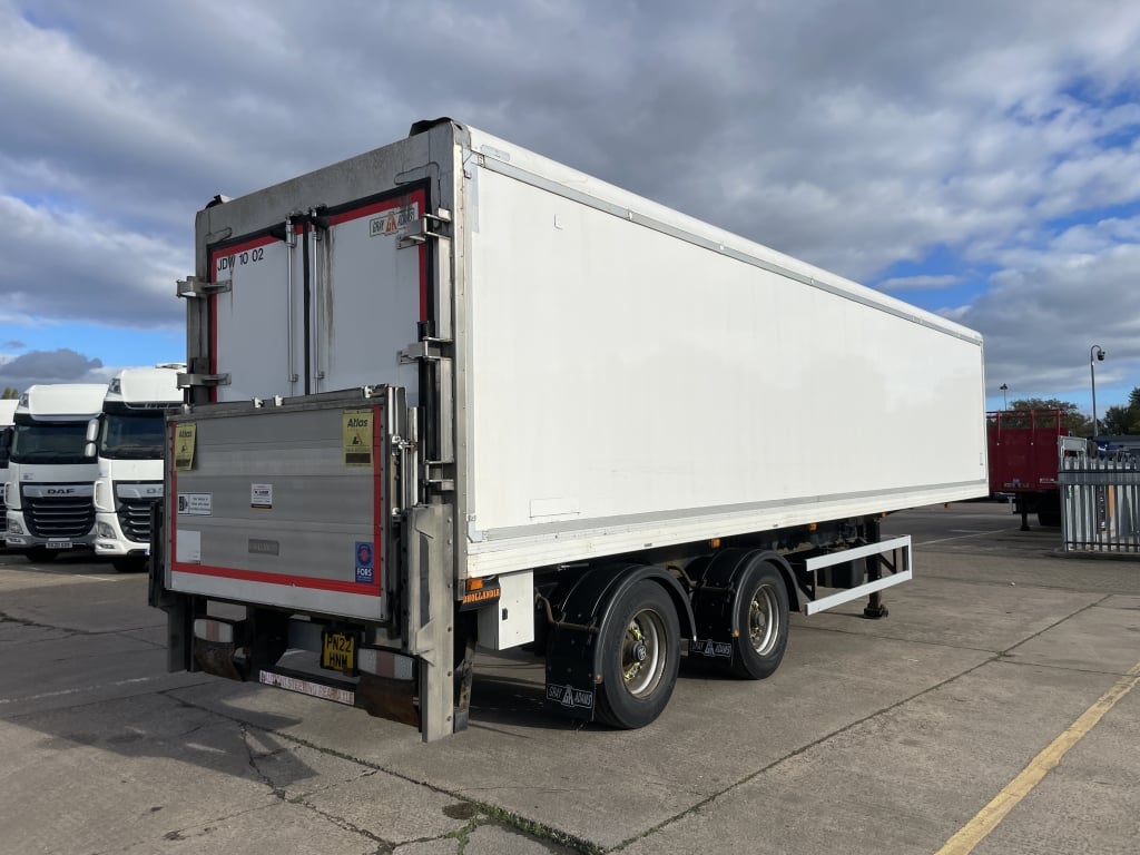 GRAY AND ADAMS 36FT TANDEM AXLE INSULATED FRIDGE/FREEZER TRAILER – 2016 – C418197