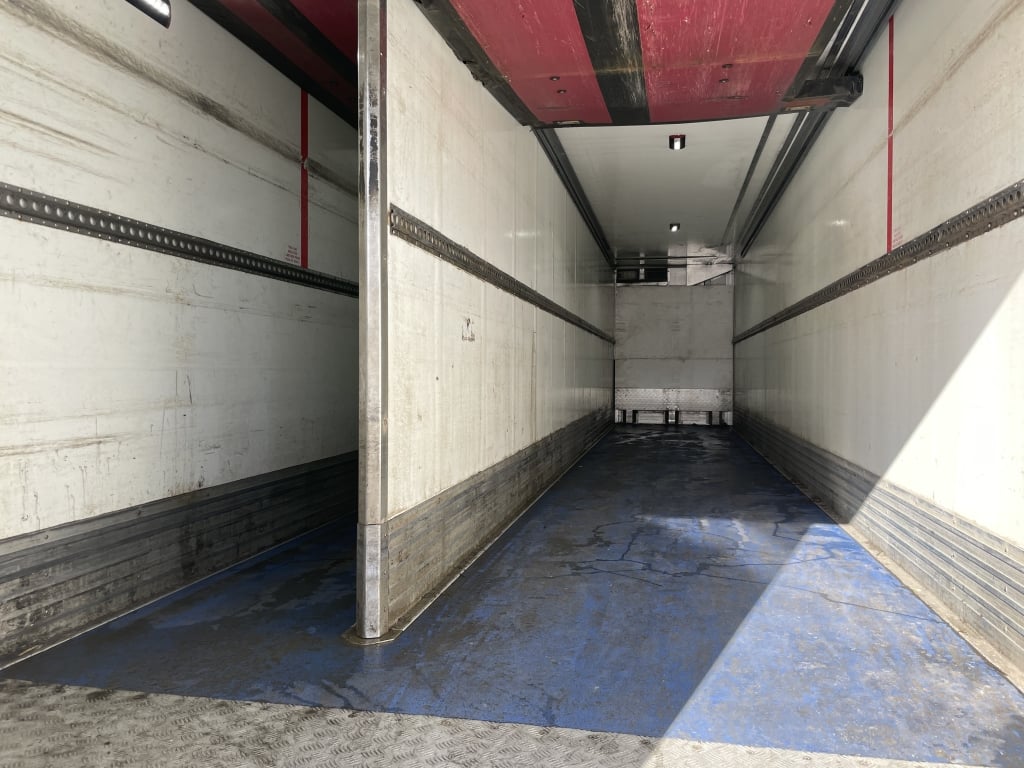 GRAY AND ADAMS 36FT TANDEM AXLE INSULATED FRIDGE/FREEZER TRAILER – 2016 – C418199