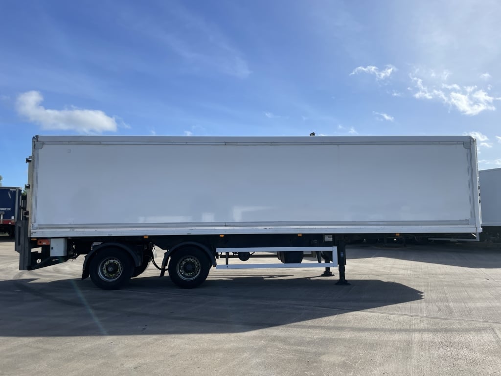 GRAY AND ADAMS 36FT TANDEM AXLE INSULATED FRIDGE/FREEZER TRAILER – 2016 – C418199