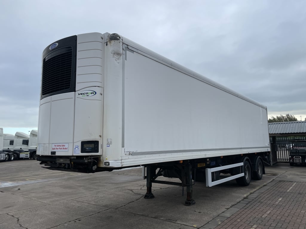 GRAY AND ADAMS 36FT TANDEM AXLE INSULATED FRIDGE/FREEZER TRAILER – 2016 – C418200