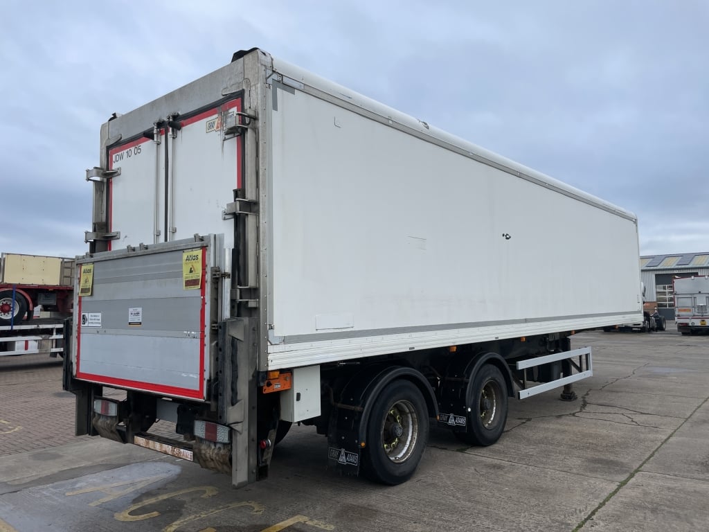 GRAY AND ADAMS 36FT TANDEM AXLE INSULATED FRIDGE/FREEZER TRAILER – 2016 – C418200