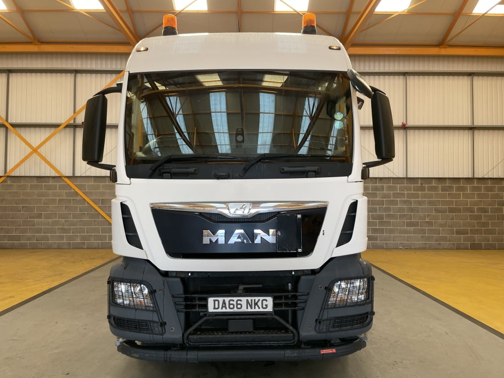 MAN TGS 24.460 *EURO 6* 6X2 PET REGS TRACTOR UNIT – 2017 – DA66 NKG