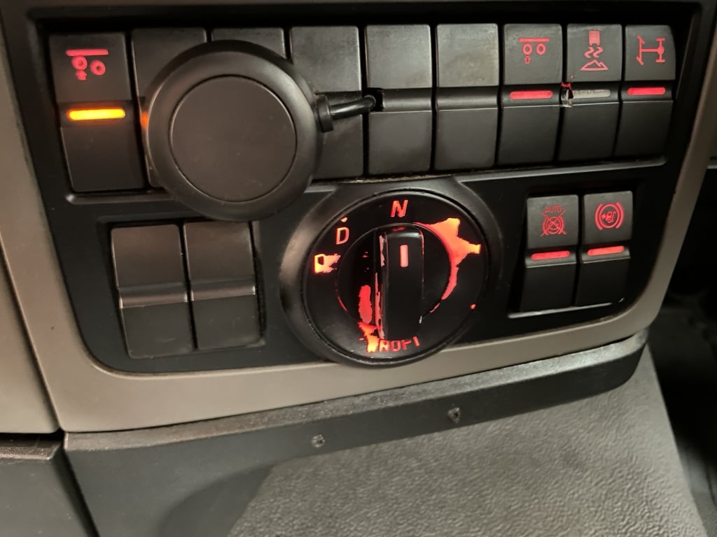 MAN TGS 24.420 *EURO 6* 6X2 PET REGS TRACTOR UNIT – 2018 – DE18 XWN