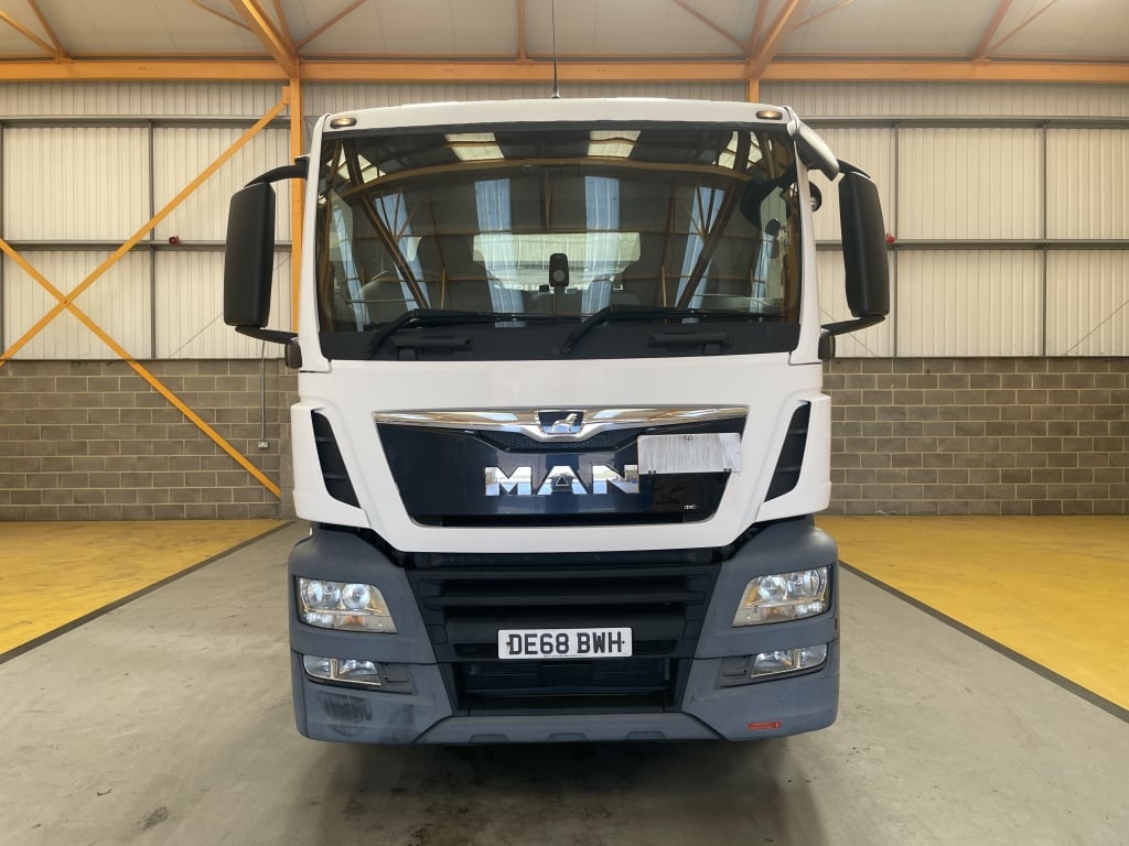 MAN TGS 24.420 *EURO 6* 6X2 PET REGS TRACTOR UNIT – 2018 – DE68 BWH