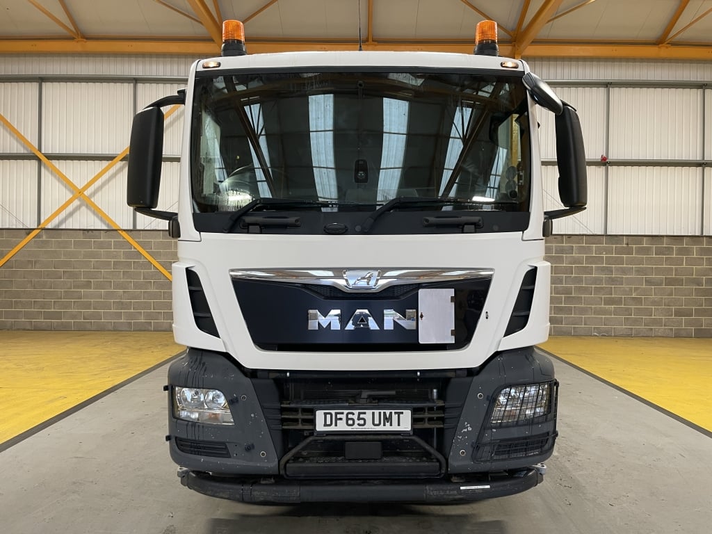 MAN TGS 24.440 *EURO 6* 6X2 PET REGS TRACTOR UNIT – 2016 – DF65 UMT
