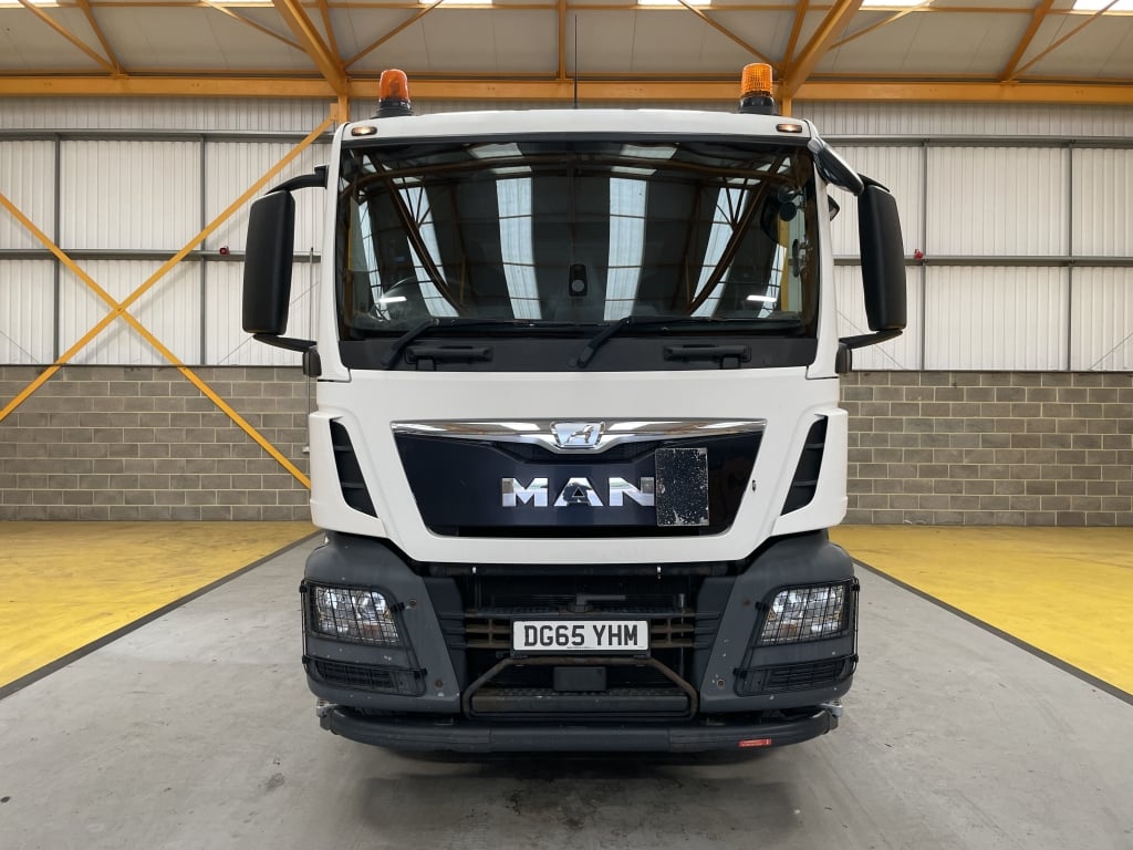 MAN TGS 24.440 *EURO 6* 6X2 PET REGS TRACTOR UNIT – 2015 – DG65 YHM