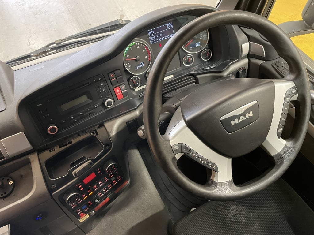 MAN TGS 24.440 *EURO 6* 6X2 PET REGS TRACTOR UNIT – 2016 – DK16 MYD
