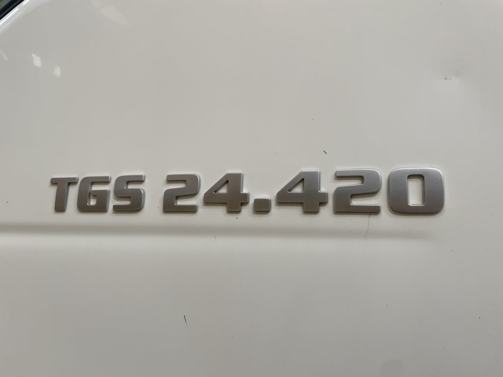MAN TGS 24.420 *EURO 6* 6X2 PET REGS TRACTOR UNIT – 2018 – DK68 WUV