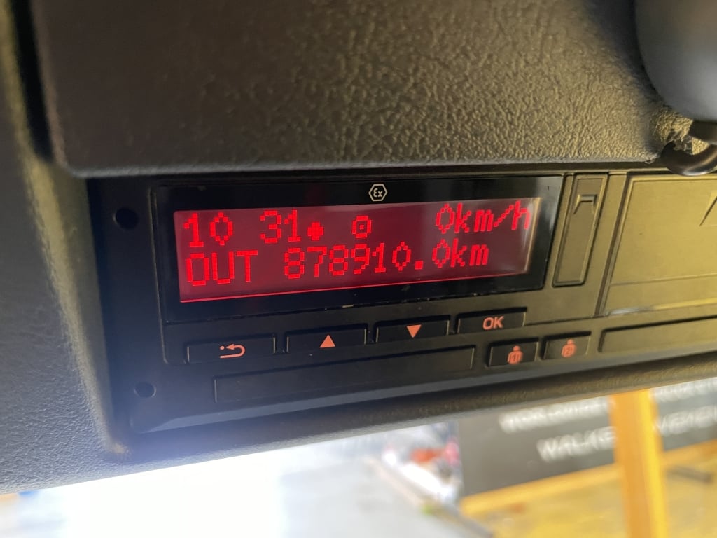 MAN TGS 24.420 *EURO 6* 6X2 PET REGS TRACTOR UNIT – 2018 – DK68 WUV