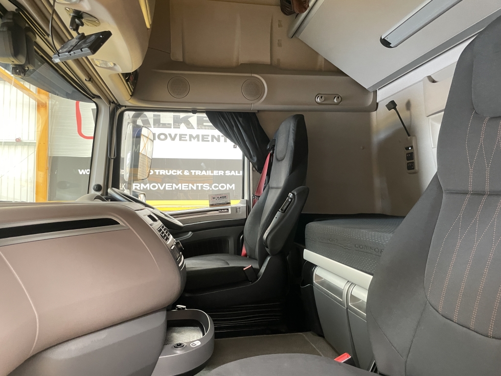 DAF XF106 530 SUPERSPACE *EURO 6* 6X2 TRACTOR UNIT – 2019 – DK69 YXU