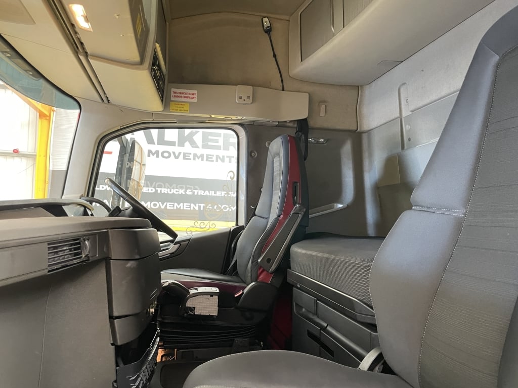 VOLVO FH 500 VERSION 4 GLOBETROTTER *EURO 6* 6X2 TRACTOR UNIT – 2018 – DX18 HHL