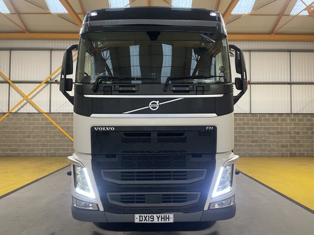 VOLVO FH 460 VERSION 4 GLOBETROTTER *EURO 6* 6X2 TRACTOR UNIT – 2019 – DX19 YHH