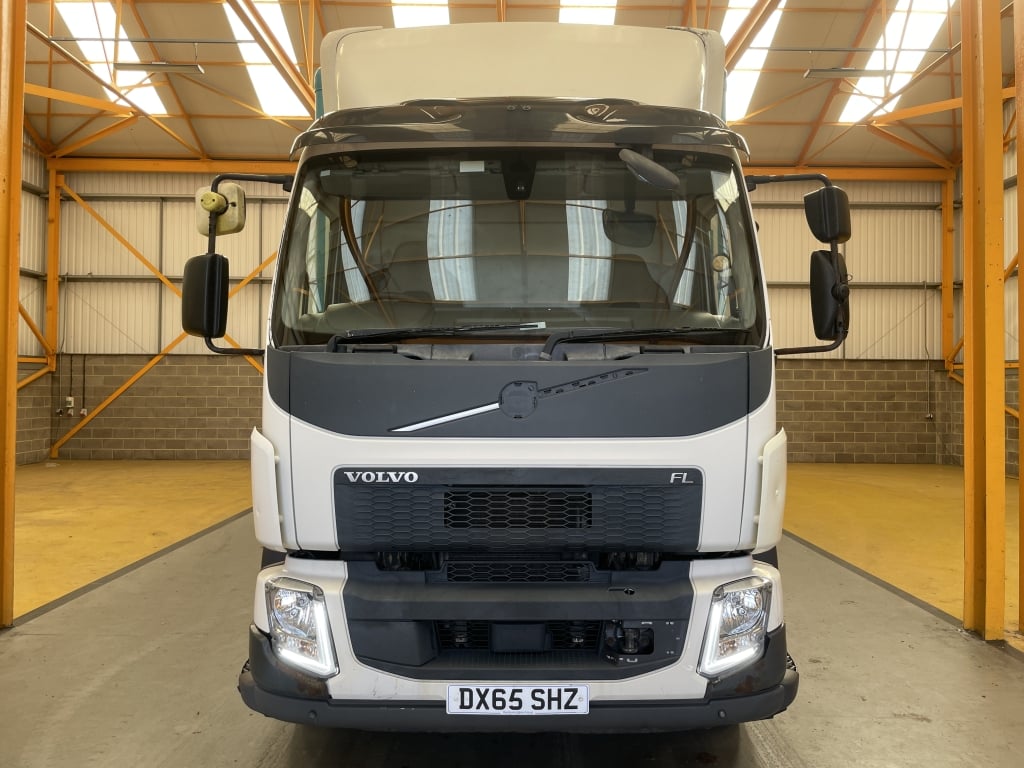 VOLVO FL250 *EURO 6*, 4X2 18 TONNE BOX – 2015 – DX65 SHZ