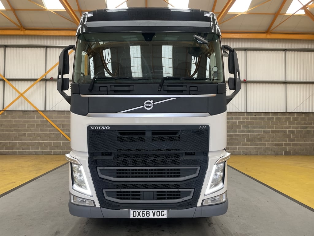 VOLVO FH 460 VERSION 4 GLOBETROTTER *EURO 6* 6X2 TRACTOR UNIT – 2019 – DX68 VOG