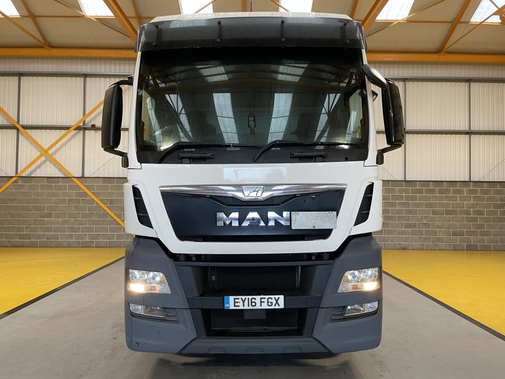 MAN TGX 26.440 *EURO 6* XXL 6X2 TRACTOR UNIT – 2016 – EY16 FGX