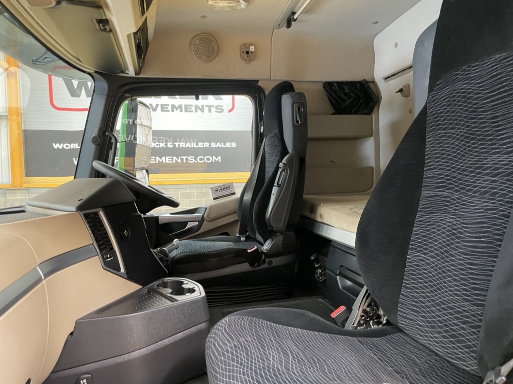 MERCEDES ACTROS 2443 *EURO 6* 6X2 TRACTOR UNIT – 2015 – FH65 FCC