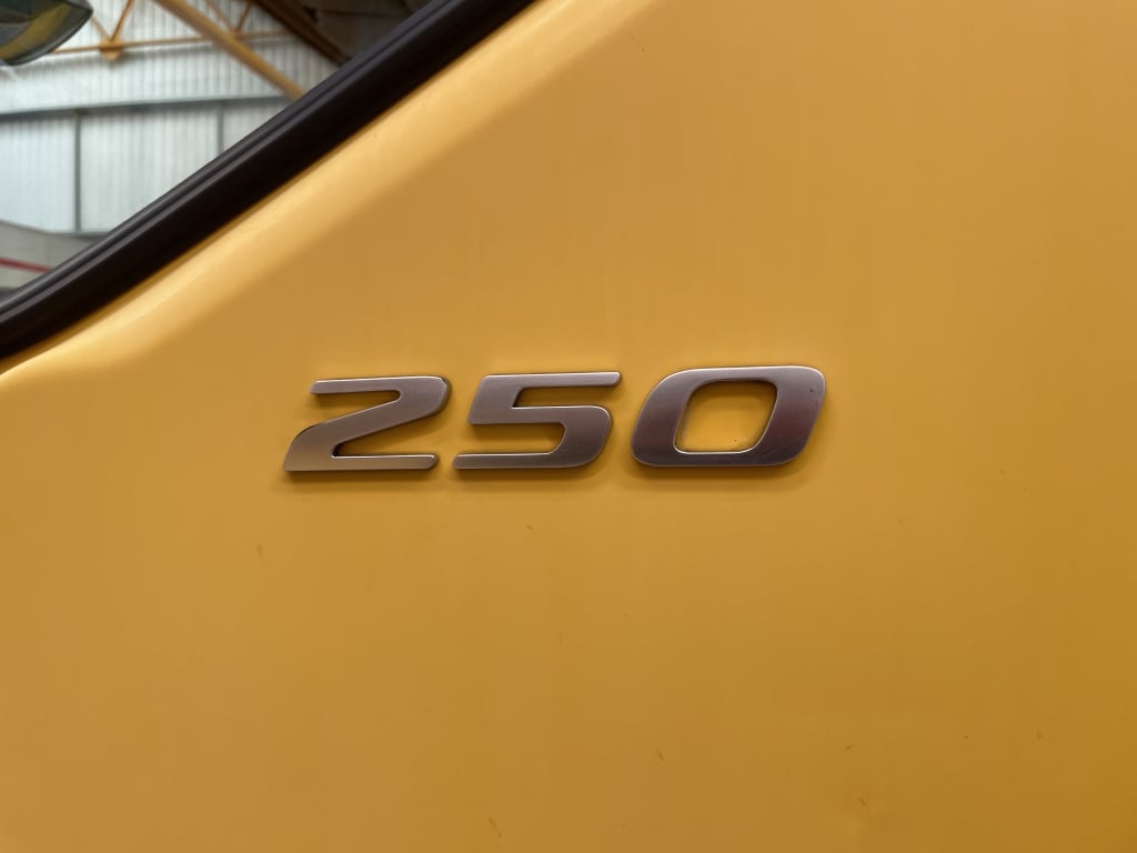DAF LF 250 *EURO 6* 4X2 URBAN TRACTOR UNIT – 2015 – FJ15 VDX