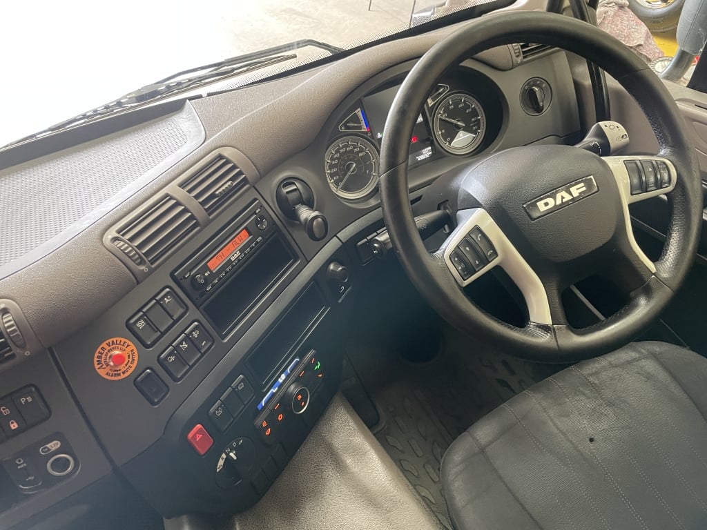 DAF CF 260 *EURO 6* 4X2 18 TONNE BOX – 2020 – FL70 VBA