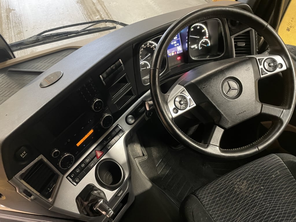 MERCEDES ACTROS 2443 *EURO 6* 6X2 TRACTOR UNIT – 2017 – FN67 LRV