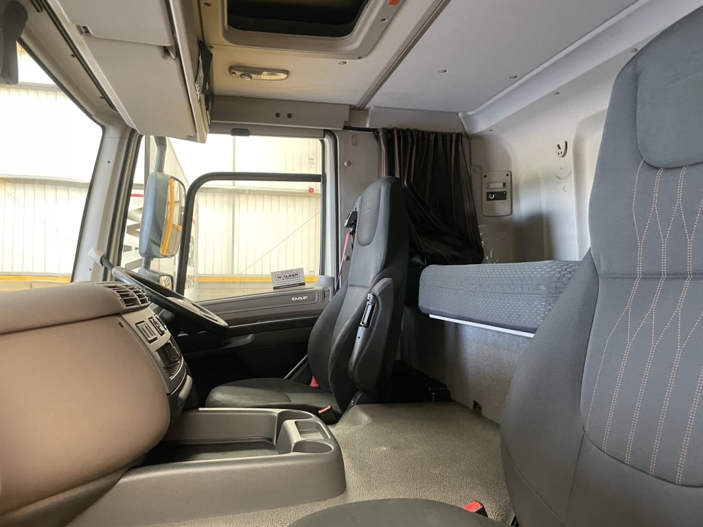 DAF CF 260 *EURO 6* 4X2 18 TONNE BOX – 2020 – FN70 BBJ