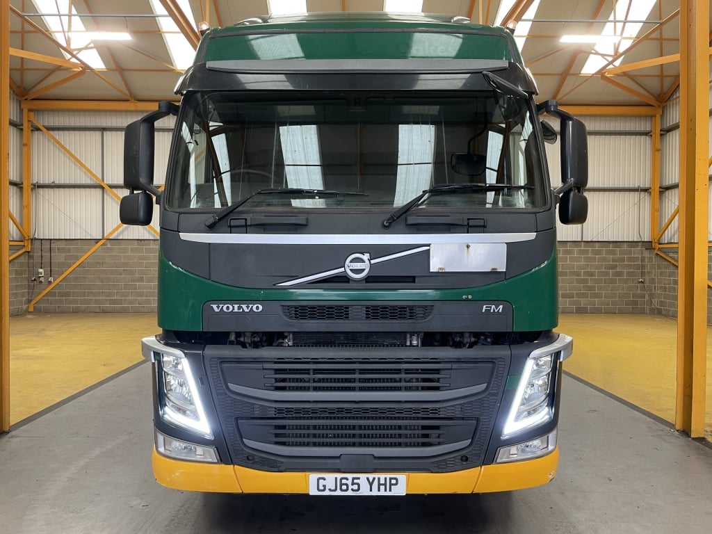 VOLVO FM *EURO 6* 26 TONNE 6X2 CURTAINSIDER – 2015 – GJ65 YHP