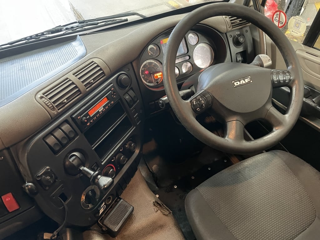 DAF CF65.220 EURO 5, 4X2 18 TONNE CURTAINSIDER – 2014 – HN63 LNG