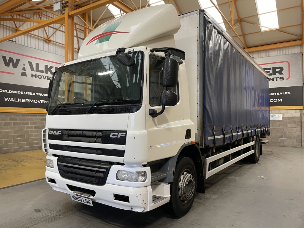DAF CF65.220 EURO 5, 4X2 18 TONNE CURTAINSIDER – 2014 – HN63 LNG