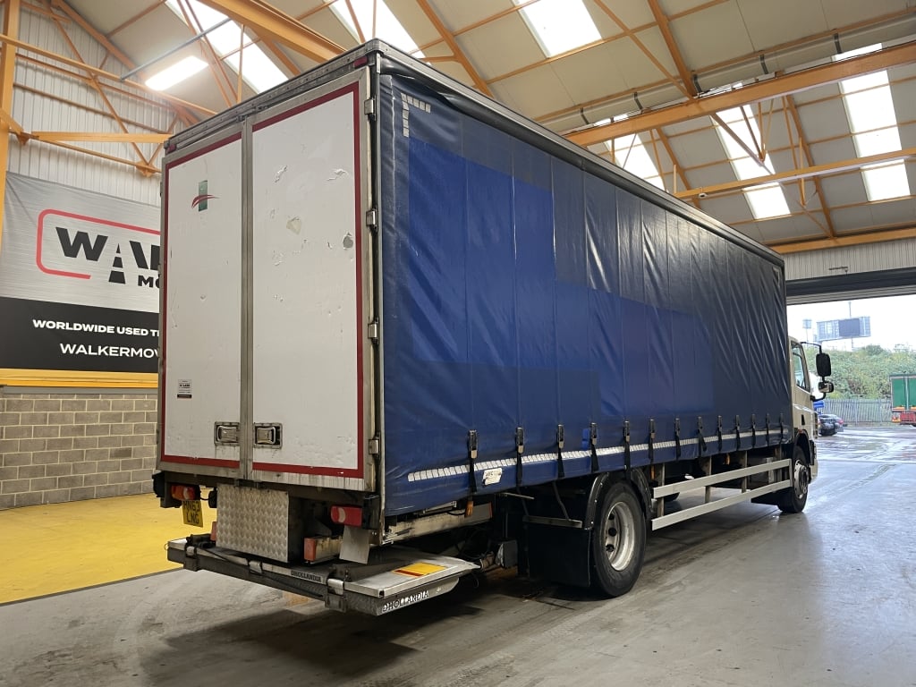 DAF CF65.220 EURO 5, 4X2 18 TONNE CURTAINSIDER – 2014 – HN63 LNG