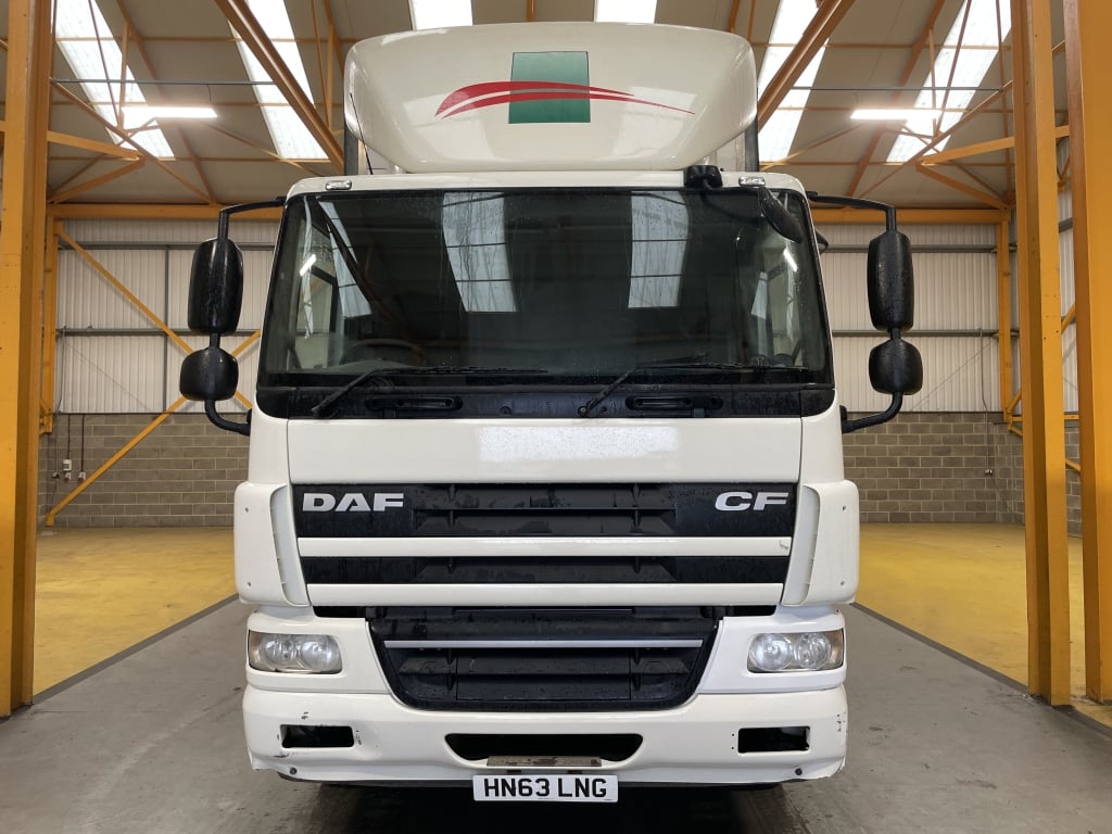 DAF CF65.220 EURO 5, 4X2 18 TONNE CURTAINSIDER – 2014 – HN63 LNG