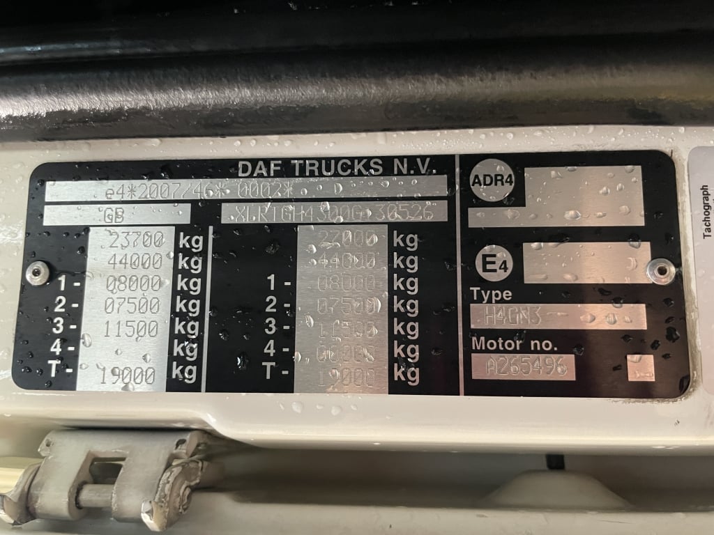 DAF XF106 FTG SPACE CAB *EURO 6* 6X2 TRACTOR UNIT – 2016 – HN66 HBY