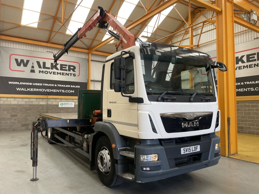 MAN TGM 18.250 *EURO 6*, 4X2 18 TONNE FLATBED/CRANE – 2015 – SV15 LDF
