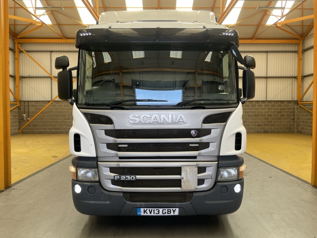SCANIA P230 EURO 5, 4X2 STREAMLINE CURTAINSIDER – 2013 – KV13 GBY