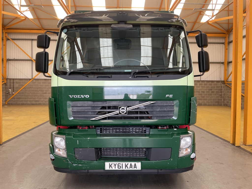 VOLVO FE-300 EURO 5 26 TONNE 6X2 CURTAINSIDER – 2011 – KY61 KAA